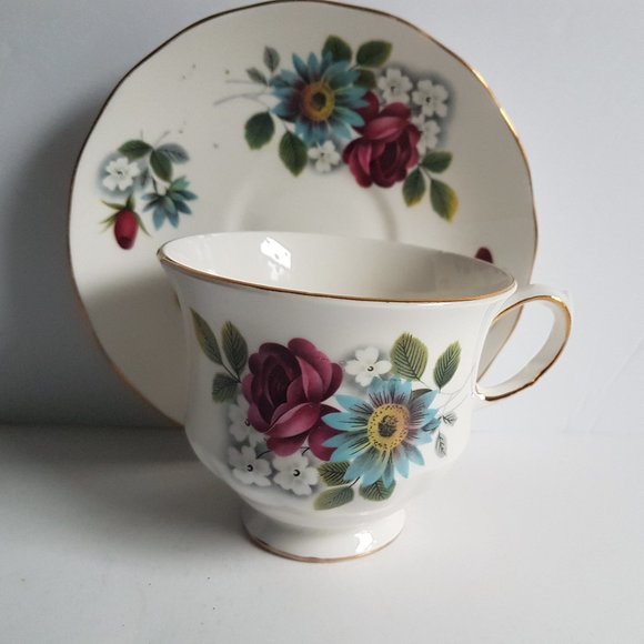 Floral Teacup and Saucer Set - Picture 1 of 4